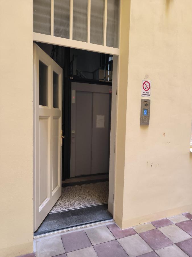 Exclusive Apartman Prague Jecna Apartment Екстериор снимка